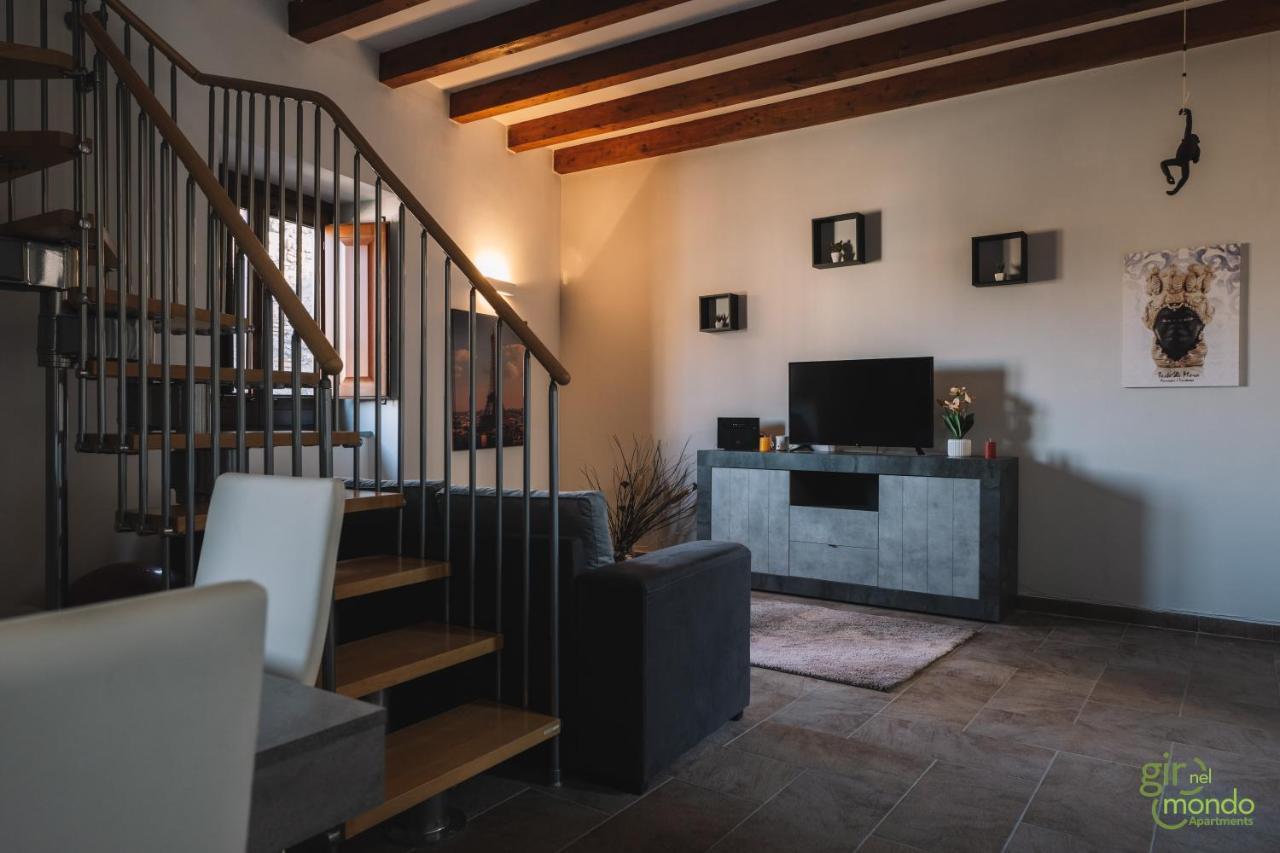 Giro Nel Mondo Apartments Catania Luaran gambar