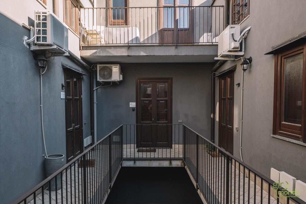 Giro Nel Mondo Apartments Catania Luaran gambar