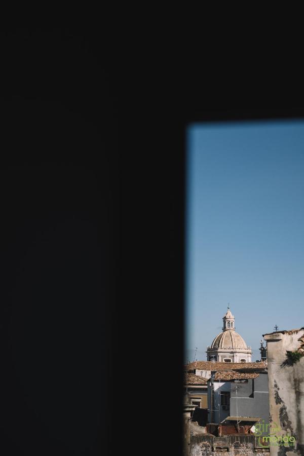 Giro Nel Mondo Apartments Catania Luaran gambar
