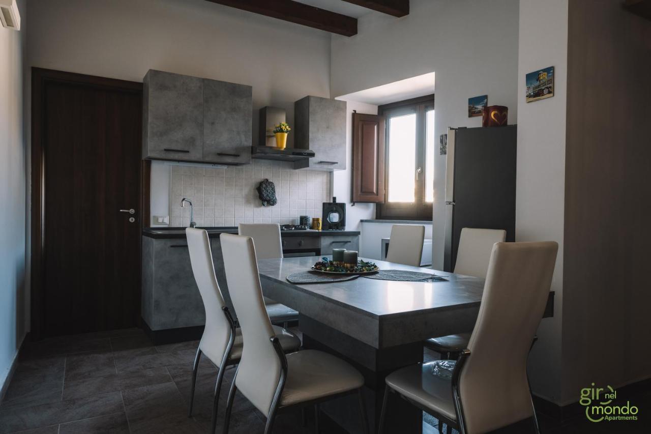 Giro Nel Mondo Apartments Catania Luaran gambar