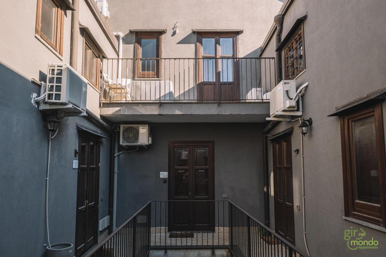 Giro Nel Mondo Apartments Catania Luaran gambar